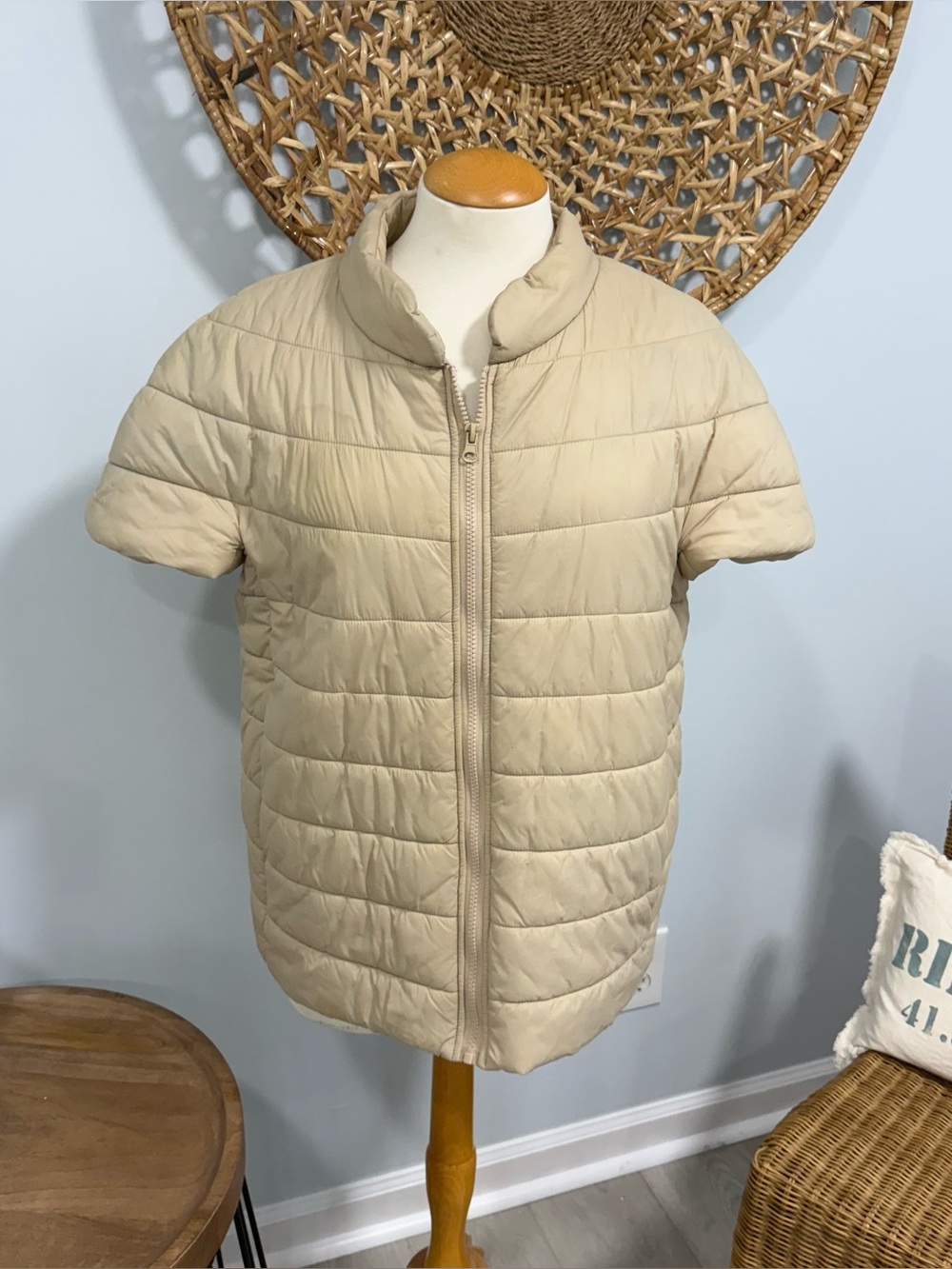 Lightweight Short Sleeve Puffer Jacket in Beige